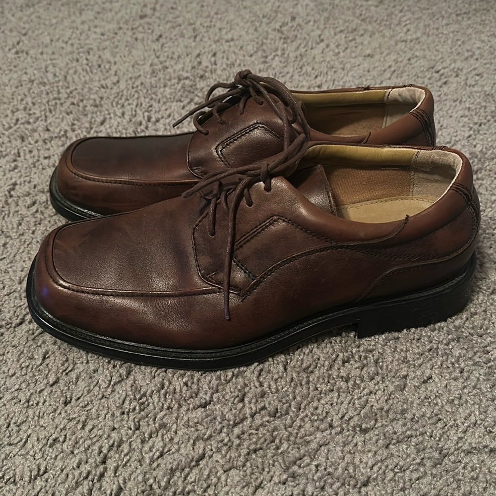 !Bass and Co Men’s Leather Loafers!